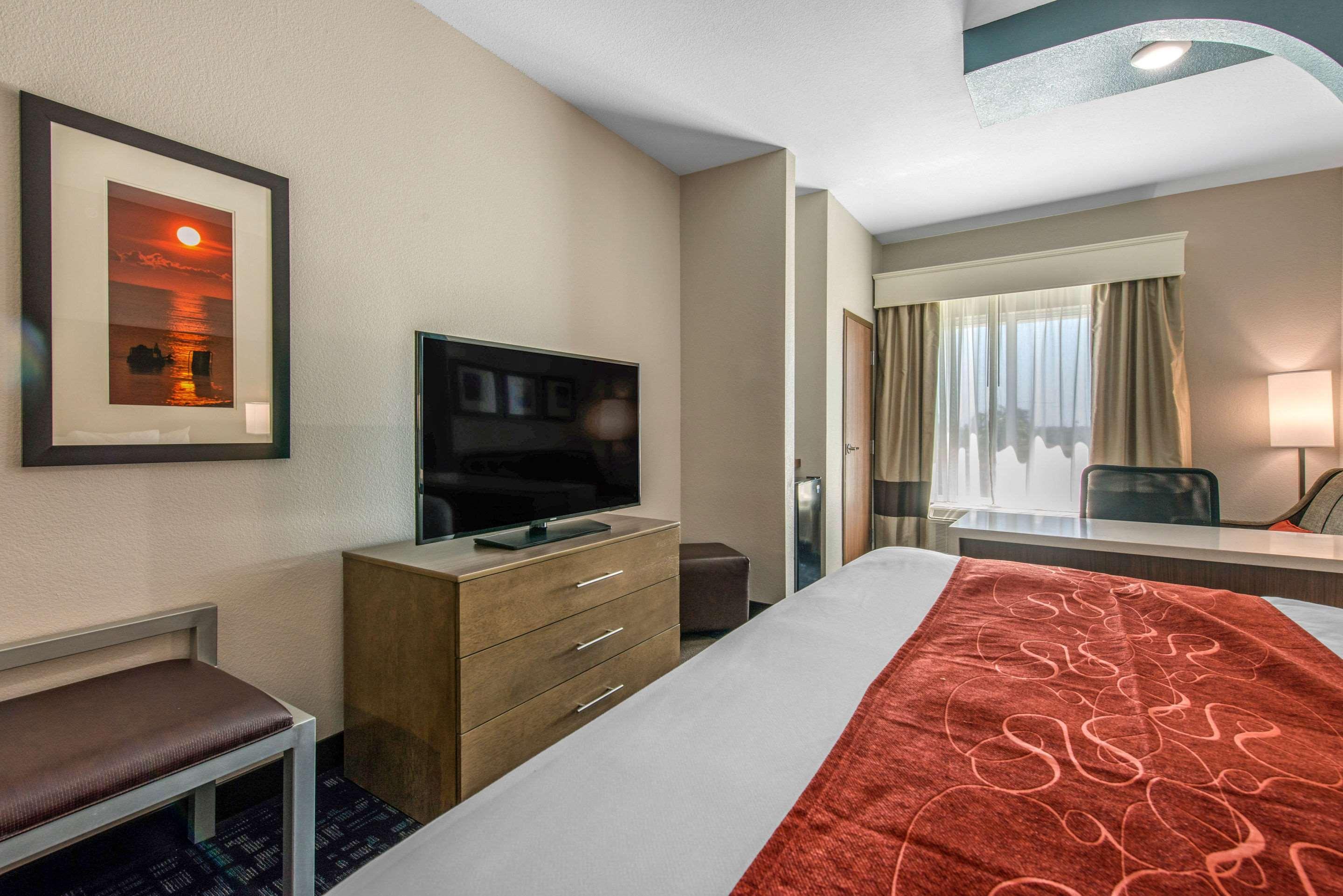Comfort Lauderdale Airport & Cruise Port Hotel 3*